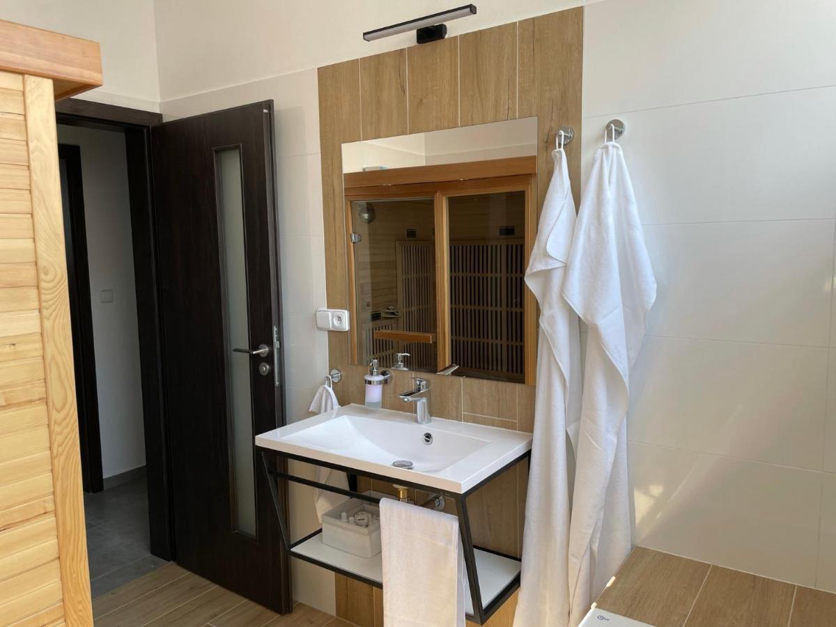 Apartman D5 Nova Pec Luaran gambar