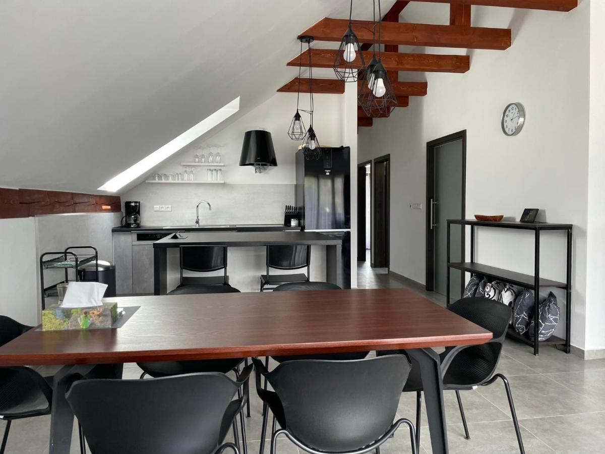 Apartman D5 Nova Pec Luaran gambar