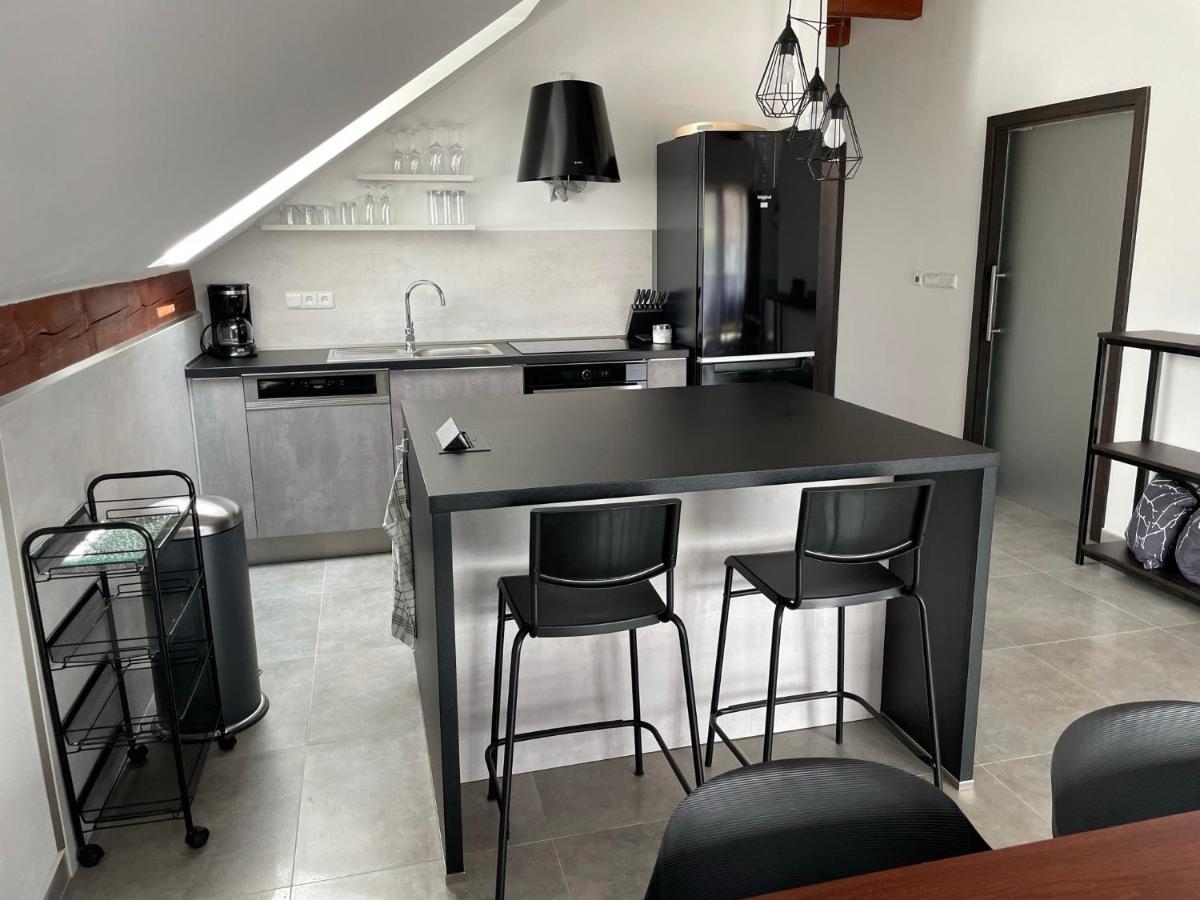 Apartman D5 Nova Pec Luaran gambar