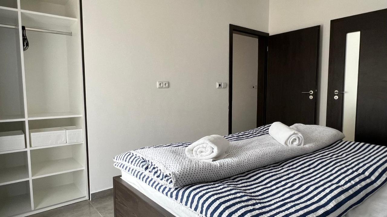 Apartman D5 Nova Pec Luaran gambar